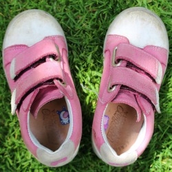 FOOTWEAR ADVICE FOR BABIES, TODDLERS AND CHILDREN